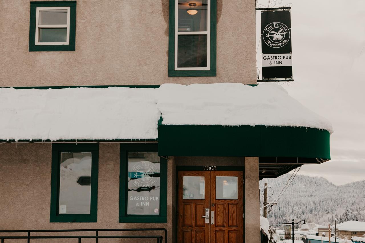 The Flying Steamshovel Inn รอสแลนด์ ภายนอก รูปภาพ