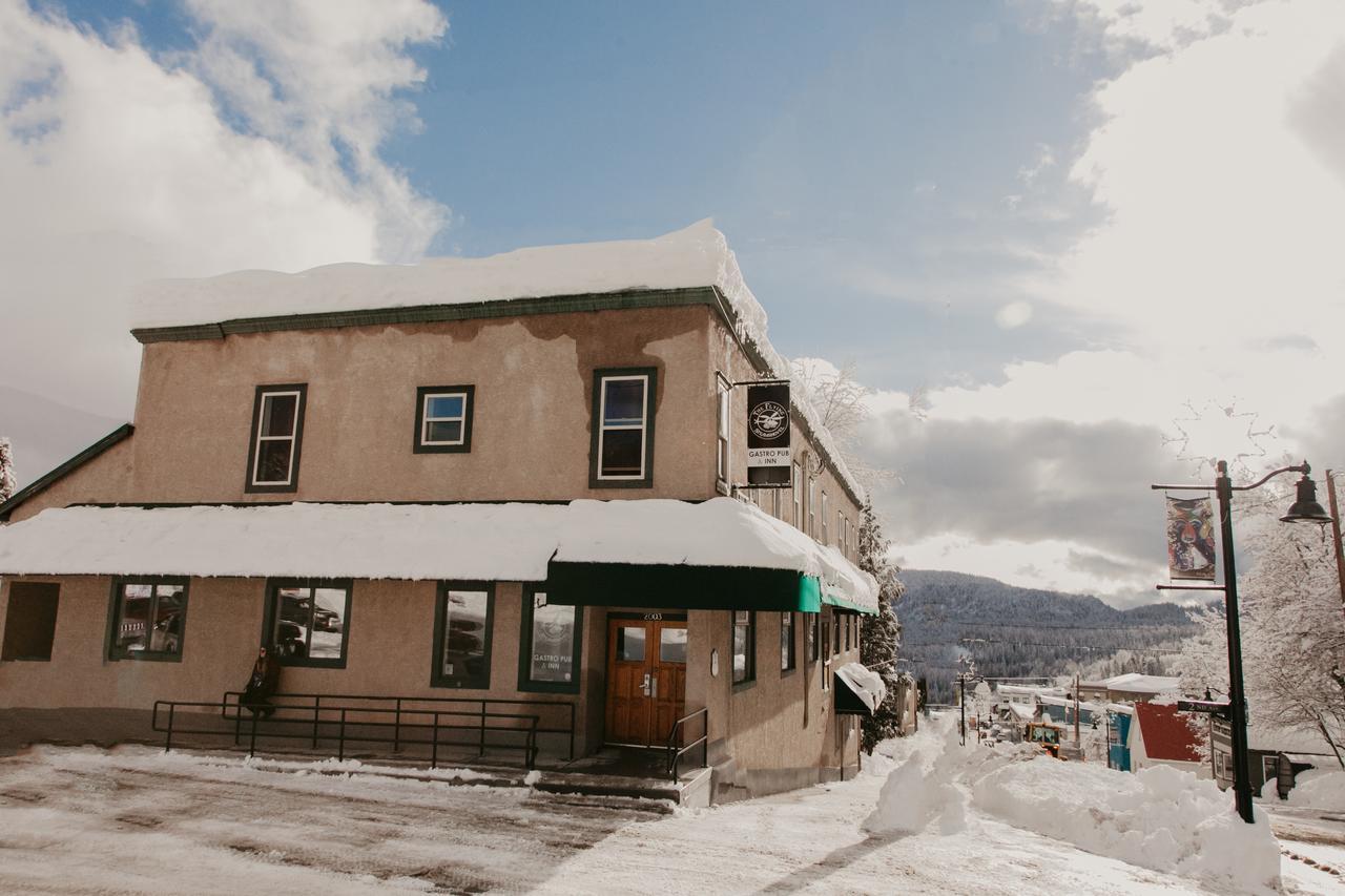 The Flying Steamshovel Inn รอสแลนด์ ภายนอก รูปภาพ
